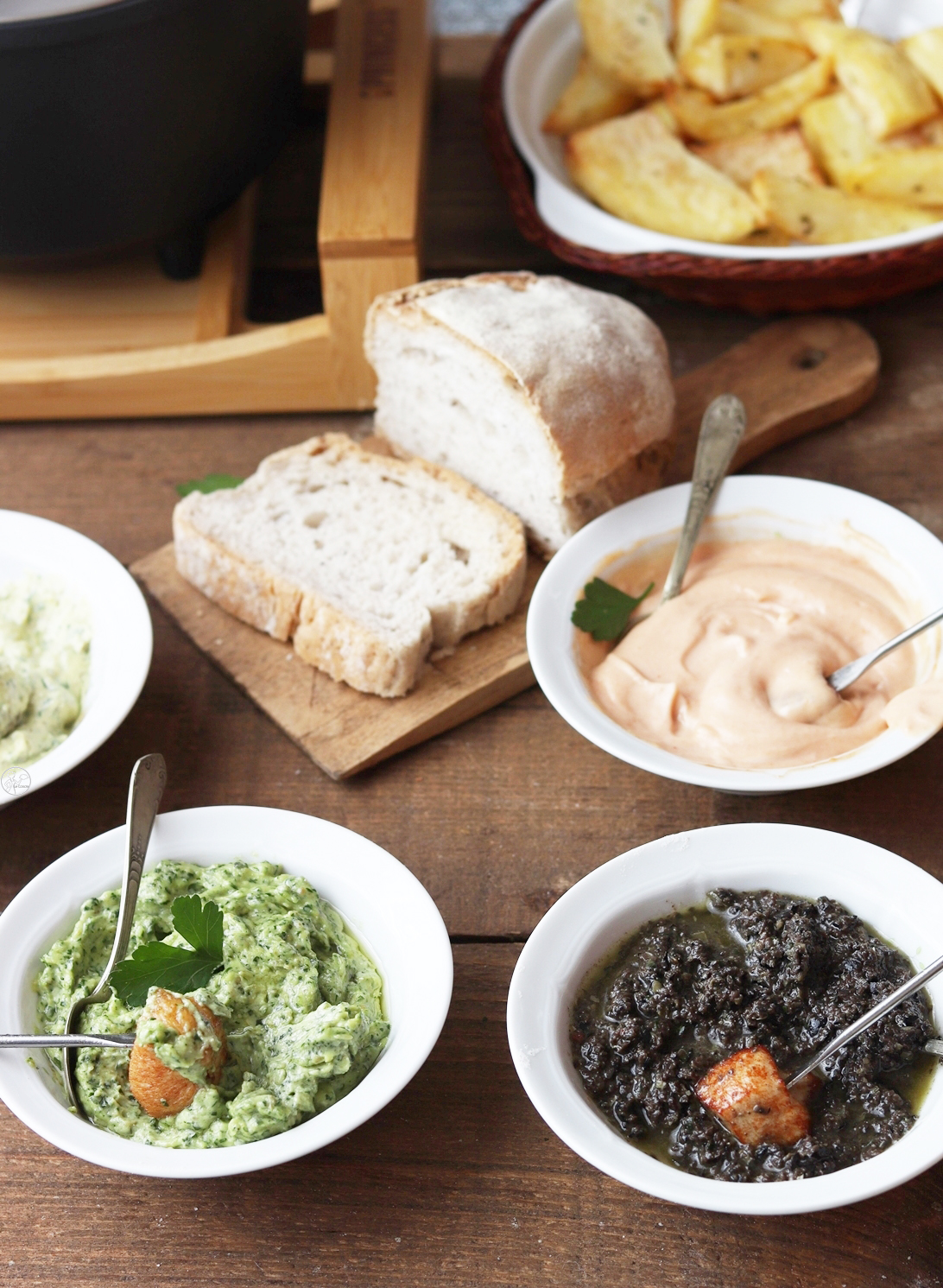 Fondue bourguignonne o fonduta di carne - La Cassata Celiaca Fondue bourguignonne o fonduta di carne - La Cassata Celiaca