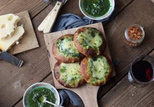 Pain aux pommes de terre et sauce verte sans gluten - La Cassata Celiaca