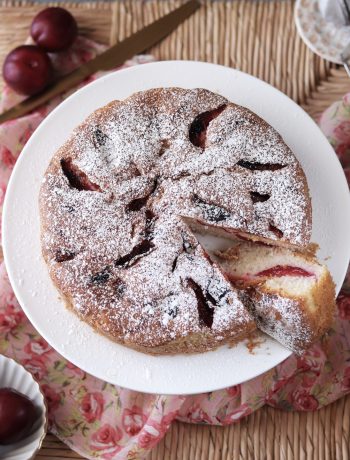 Gâteau 3 pots et demi aux prunes sans gluten - La Cassata Celiaca