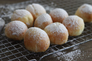 Mini brioches à la crème ou flocons de neige sans gluten - La Cassata Celiaca