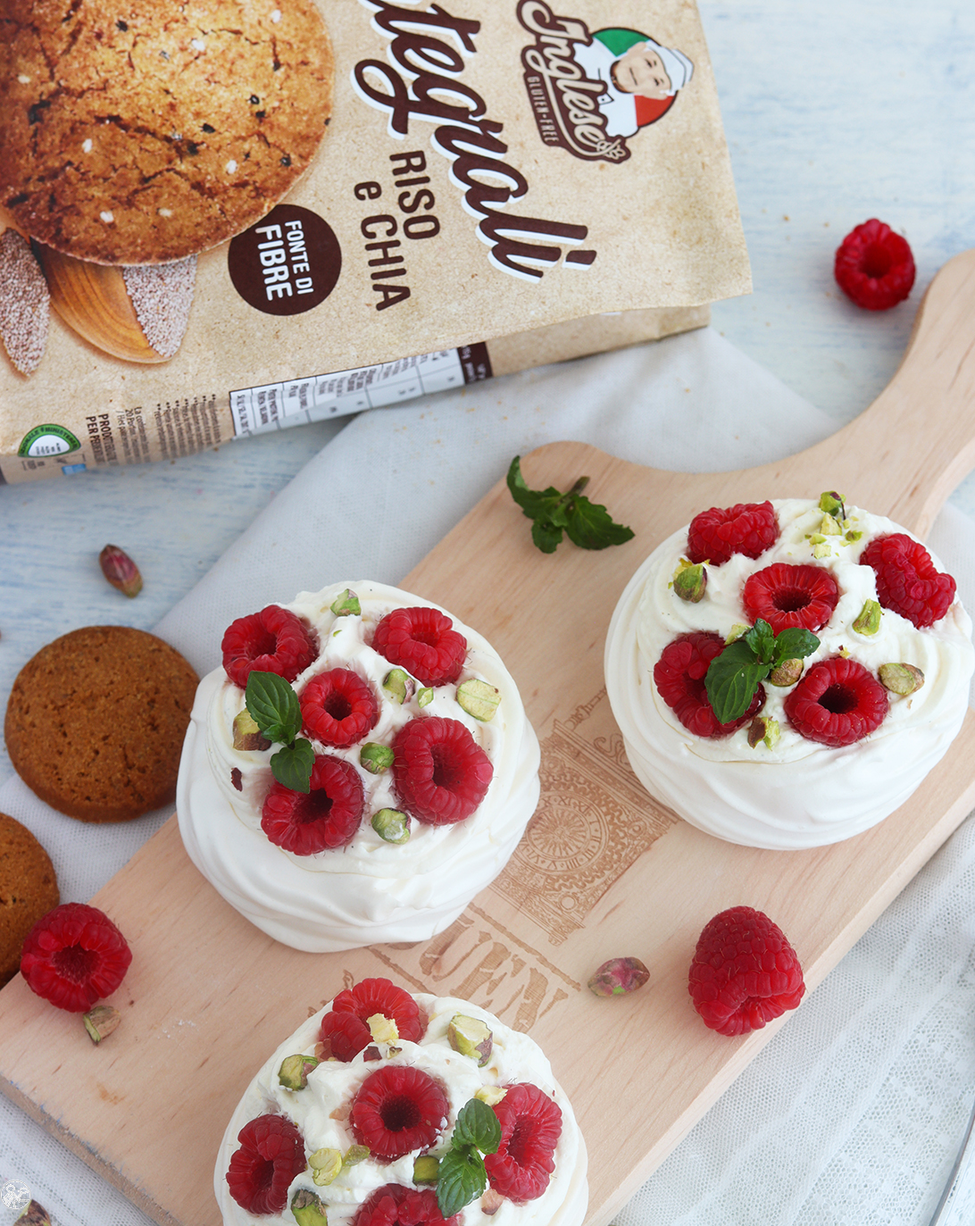 Meringues à la crème et aux framboises - La Cassata Celiaca