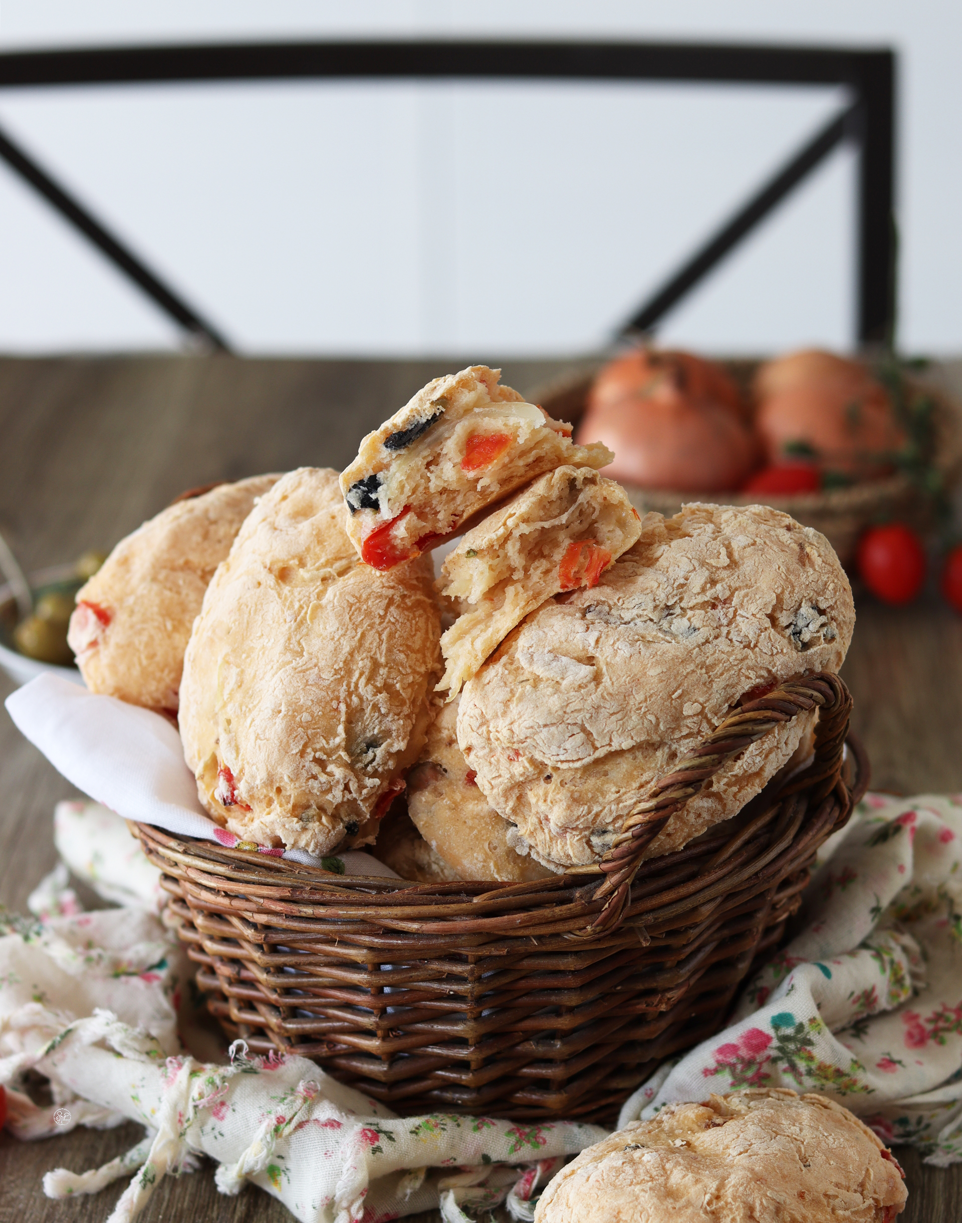 Pizzi leccesi, petits pains aux légumes sans gluten - La Cassata Celiaca