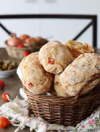 Pizzi leccesi, petits pains aux légumes sans gluten - La Cassata Celiaca