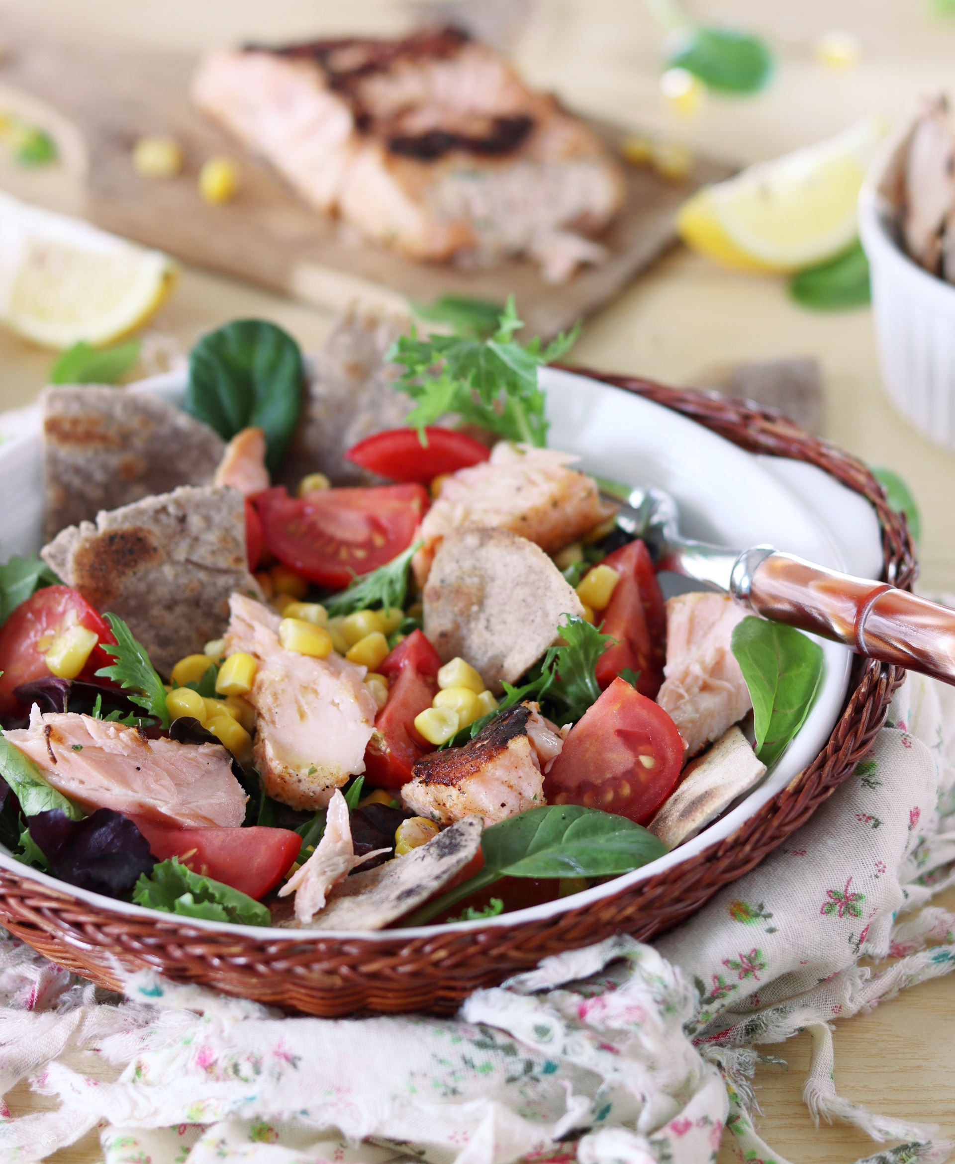 Salade de saumon à la mexicaine - La Cassata Celiaca Salade de saumon à la mexicaine - La Cassata Celiaca