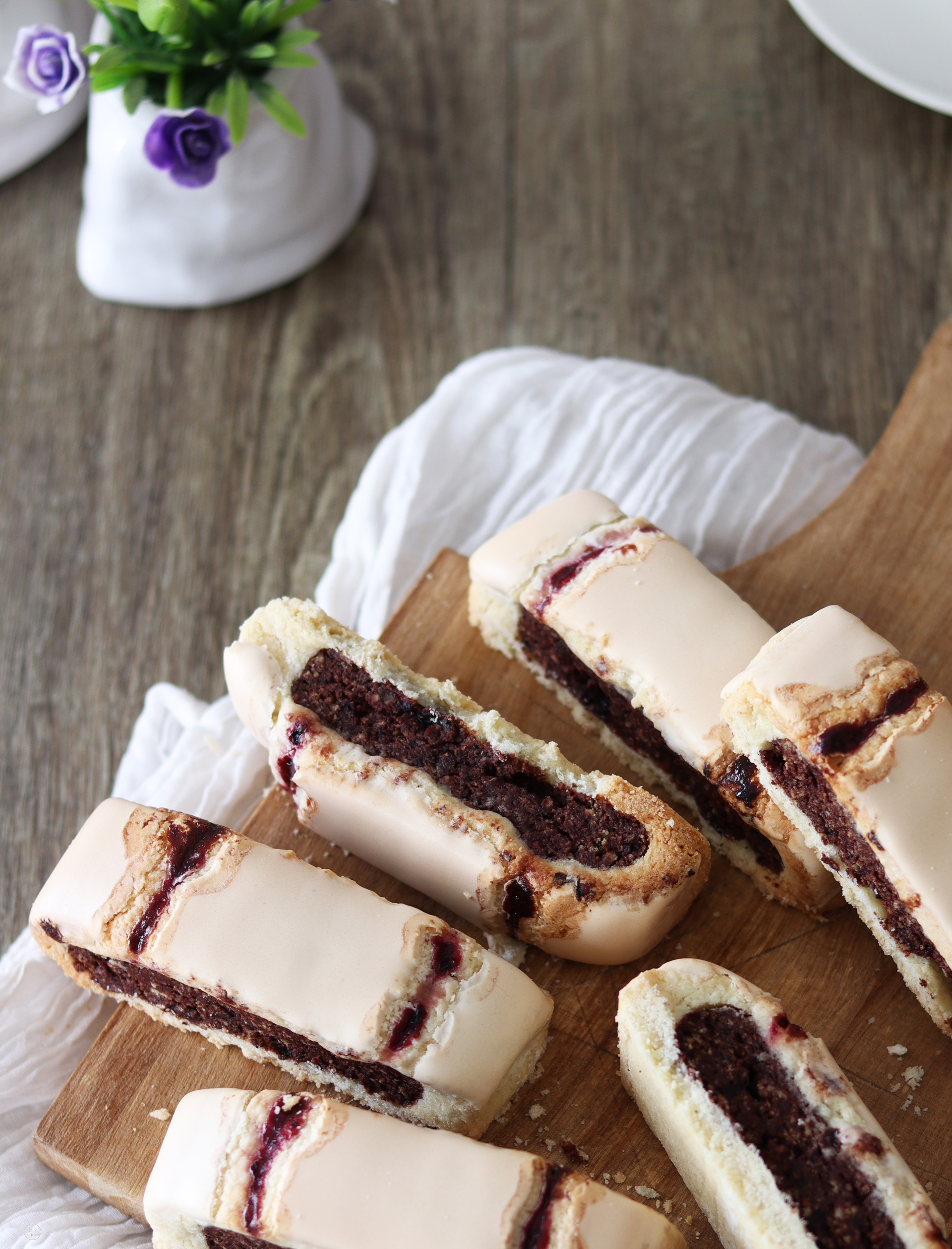 Biscuits aux cerises noires sans gluten - La Cassata Celiaca