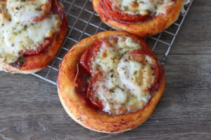 Pizzette al salame senza glutine - La Cassata Celiaca