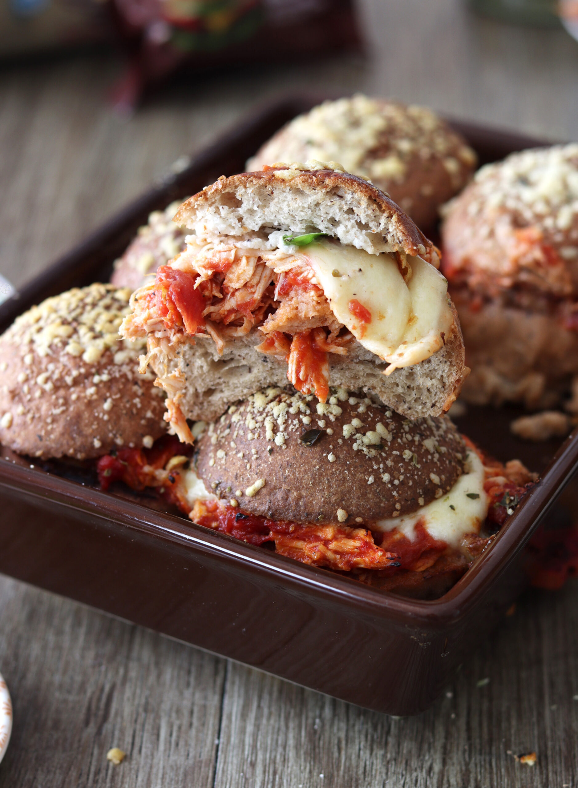 Burger di pollo alla parmigiana senza glutine - La Cassata Celiaca Burger di pollo alla parmigiana senza glutine - La Cassata Celiaca