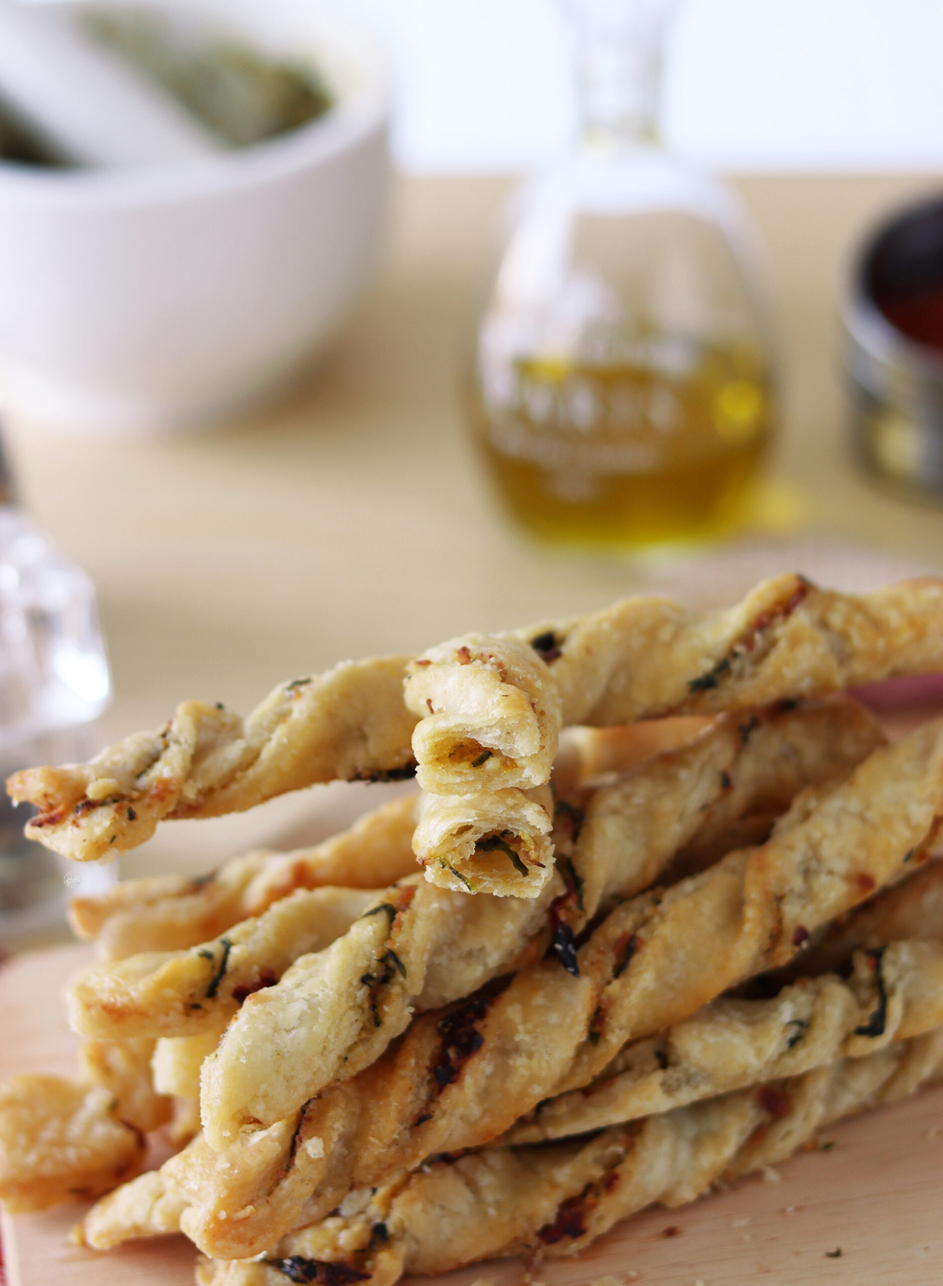 Frustine di pasta sfoglia senza glutine al pesto - La Cassata Celiaca