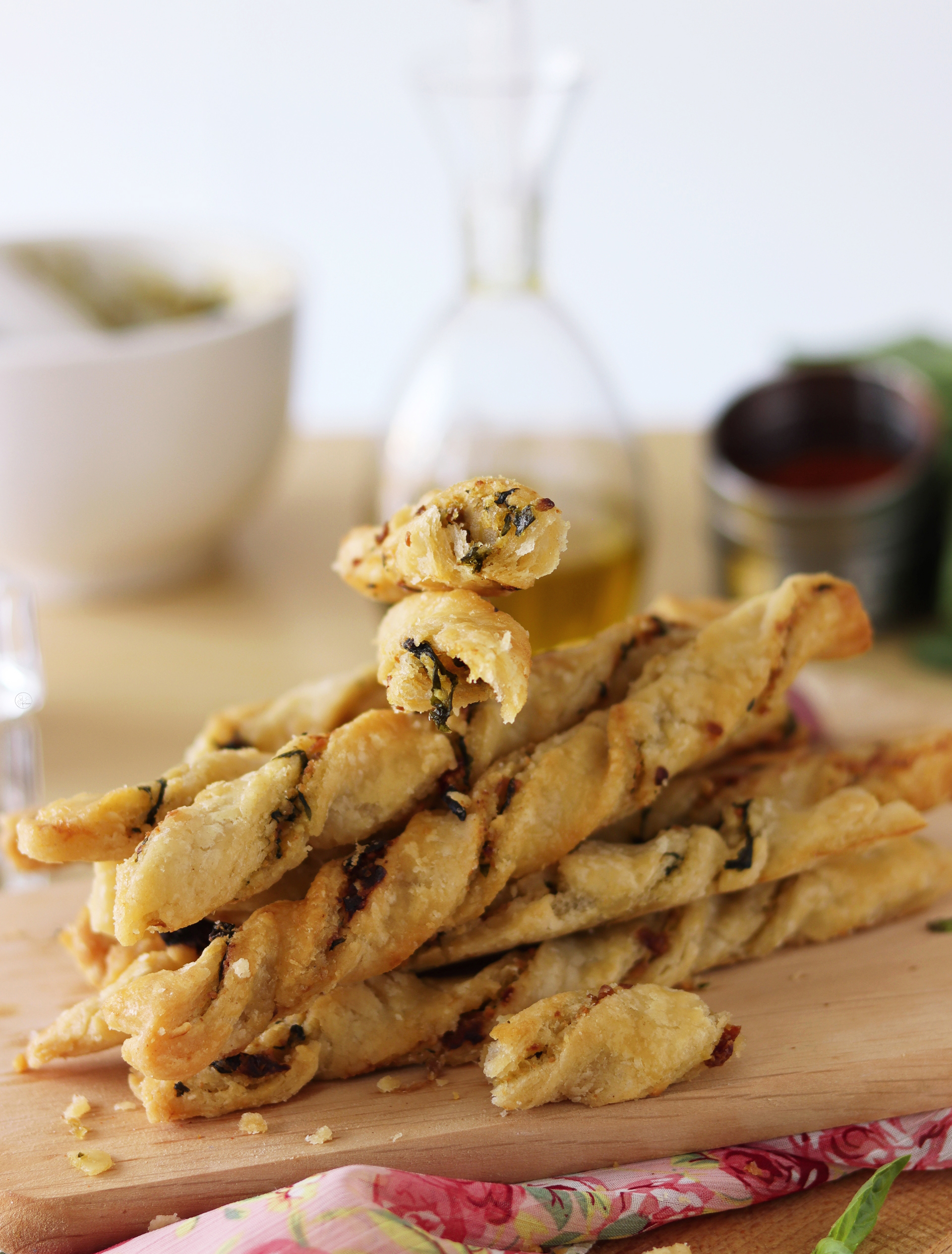 Frustine di pasta sfoglia senza glutine al pesto - La Cassata Celiaca