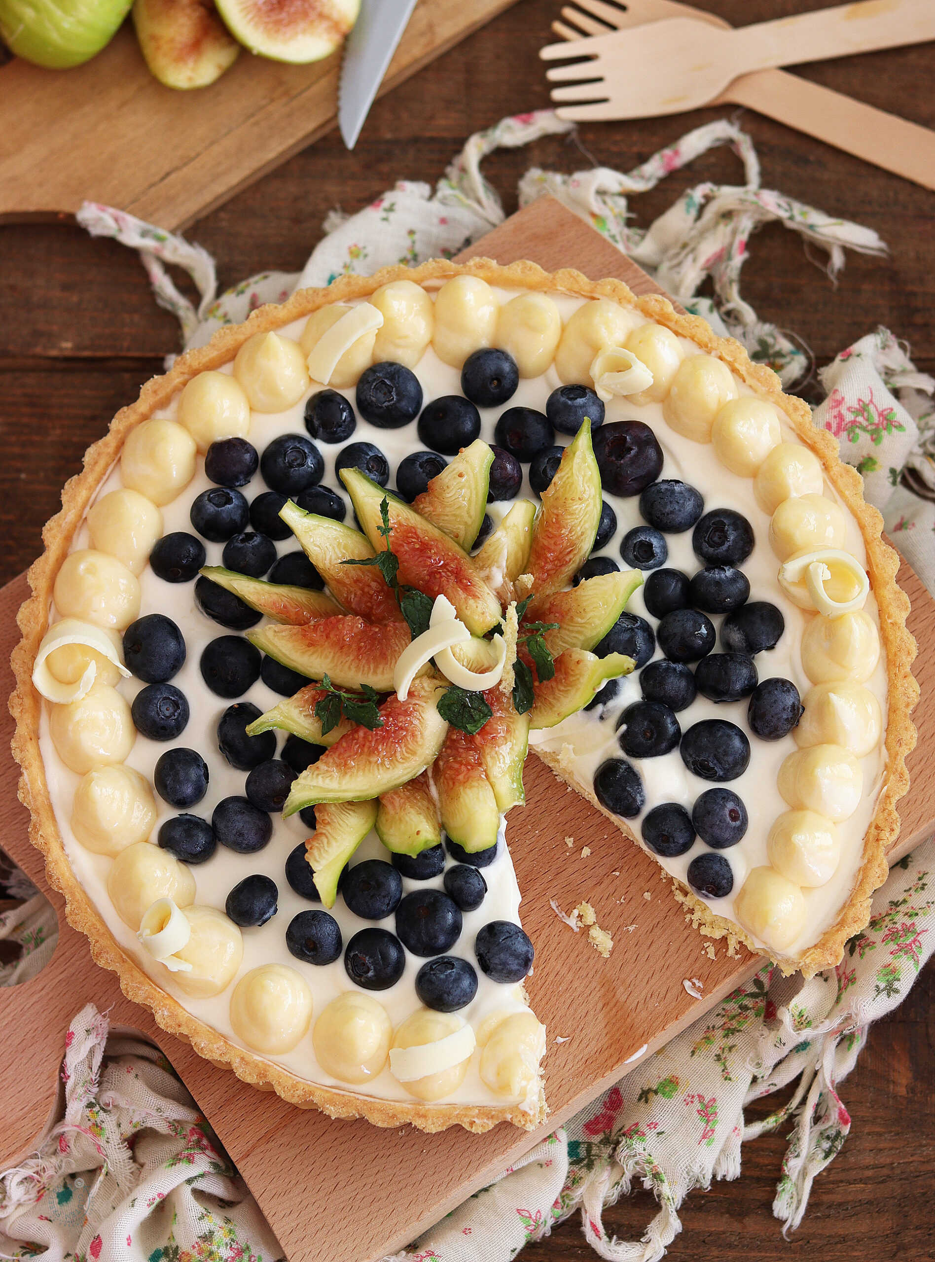 Crostata con crema e frutta con Oro Frolla senza glutine - La Cassata Celiaca