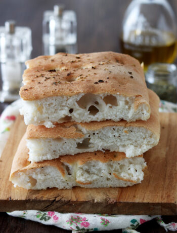 Focaccia semplice al lievito madre senza glutine - La Cassata Celiaca