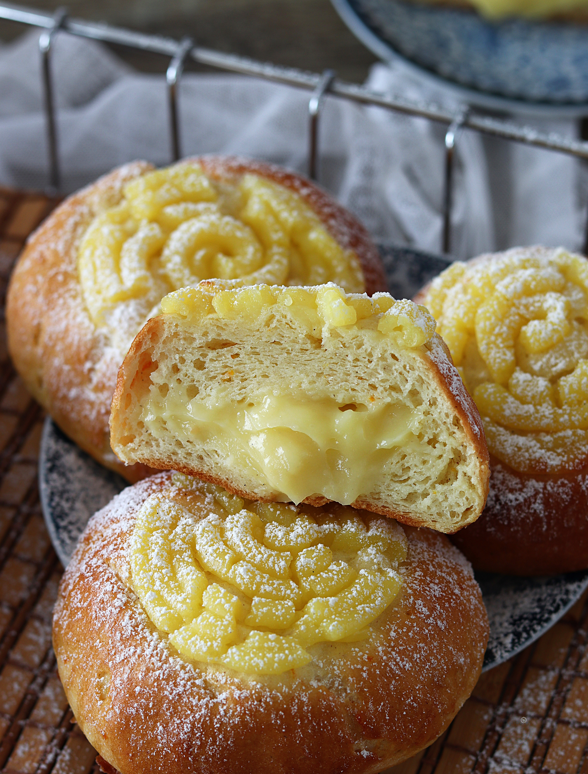 Brioches moelleuses sans gluten à la crème pâtissière - La Cassata Celiaca