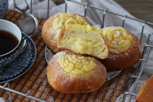 Brioches moelleuses sans gluten à la crème pâtissière - La Cassata Celiaca
