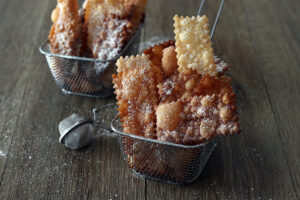 Chiacchiere con 2 ingredienti e con Miscela Oro Fritti- La Cassata Celiaca