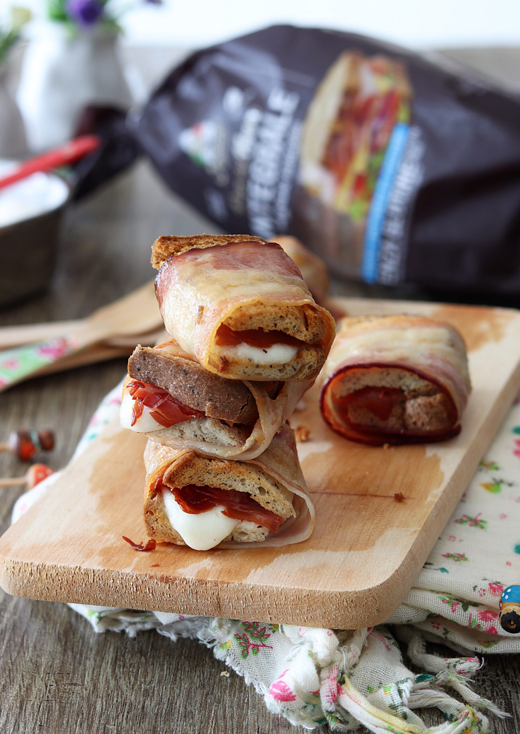 Stuzzichini di pane con pancetta senza glutine - La Cassata Celiaca Stuzzichini di pane con pancetta senza glutine - La Cassata Celiaca
