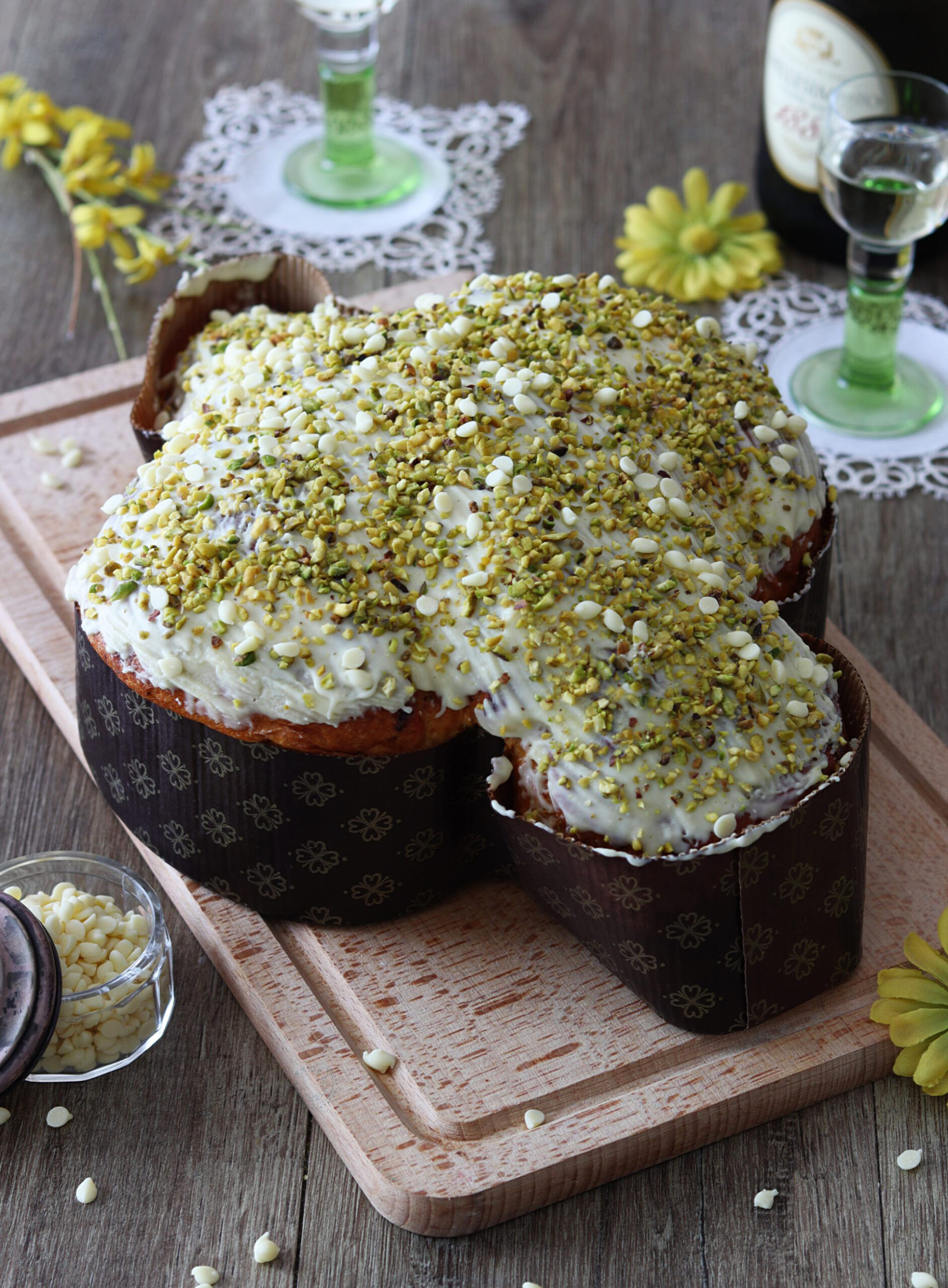 Colomba al pistacchio e cioccolato bianco senza glutine - La Cassata Celiaca