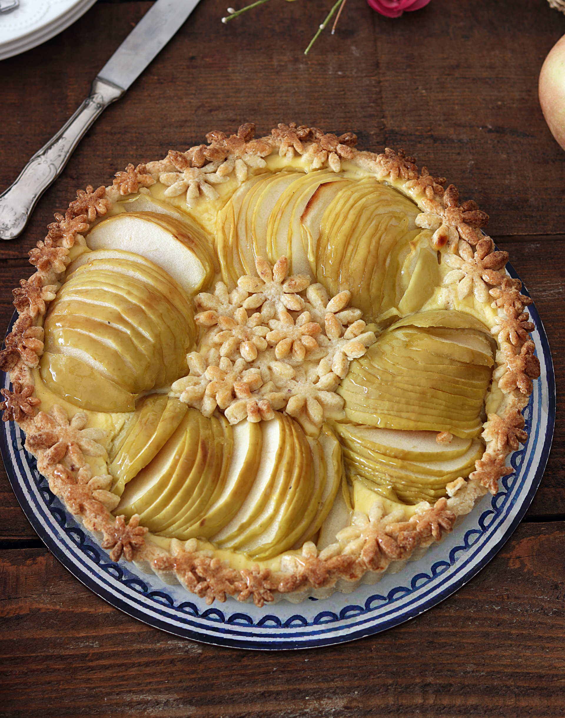 Tarte aux pommes avec crème sans gluten et sans sucre