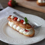Eclair con panna e fragole senza glutine - La Cassata Celiaca