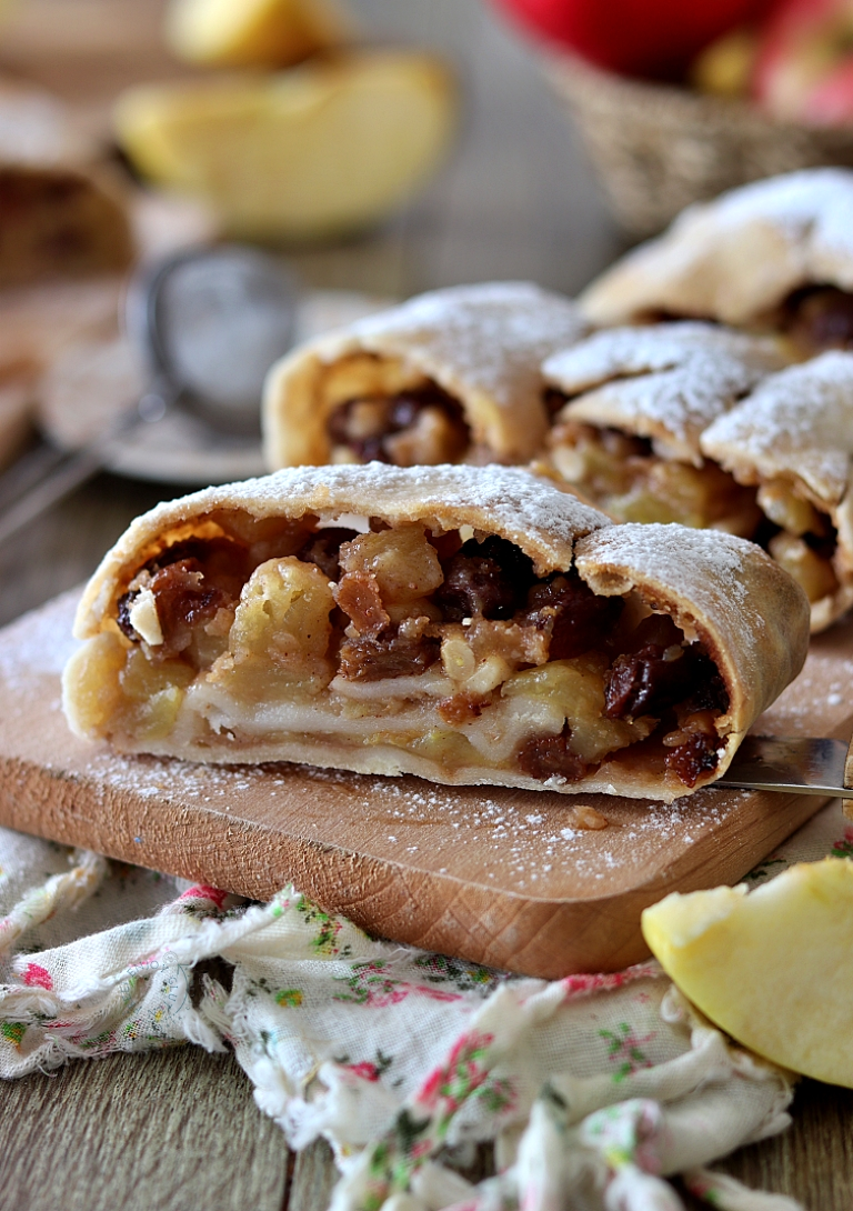 Strudel aux pommes, recette originale - La Cassata Celiaca Strudel aux pommes, recette originale - La Cassata Celiaca