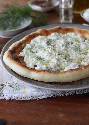 Pizza con ricotta e acciughe - La Cassata Celiaca
