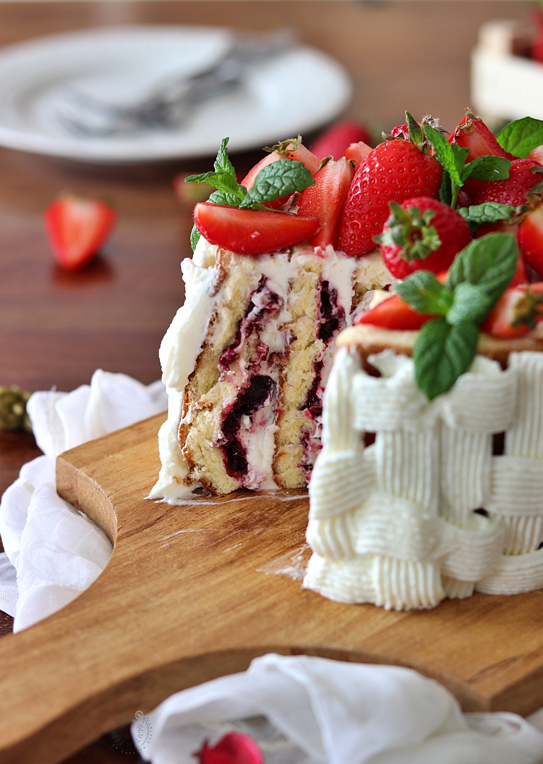 Vertical Roll Cake - La Cassata Celiaca