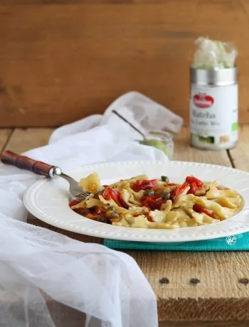 Pasta fresca al matcha con peperoni, senza glutine e senza lattosio - La Cassata Celiaca