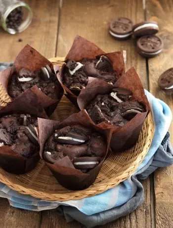 Muffins au double chocolat et biscuits façon Oreo sans gluten - La Cassata Celiaca